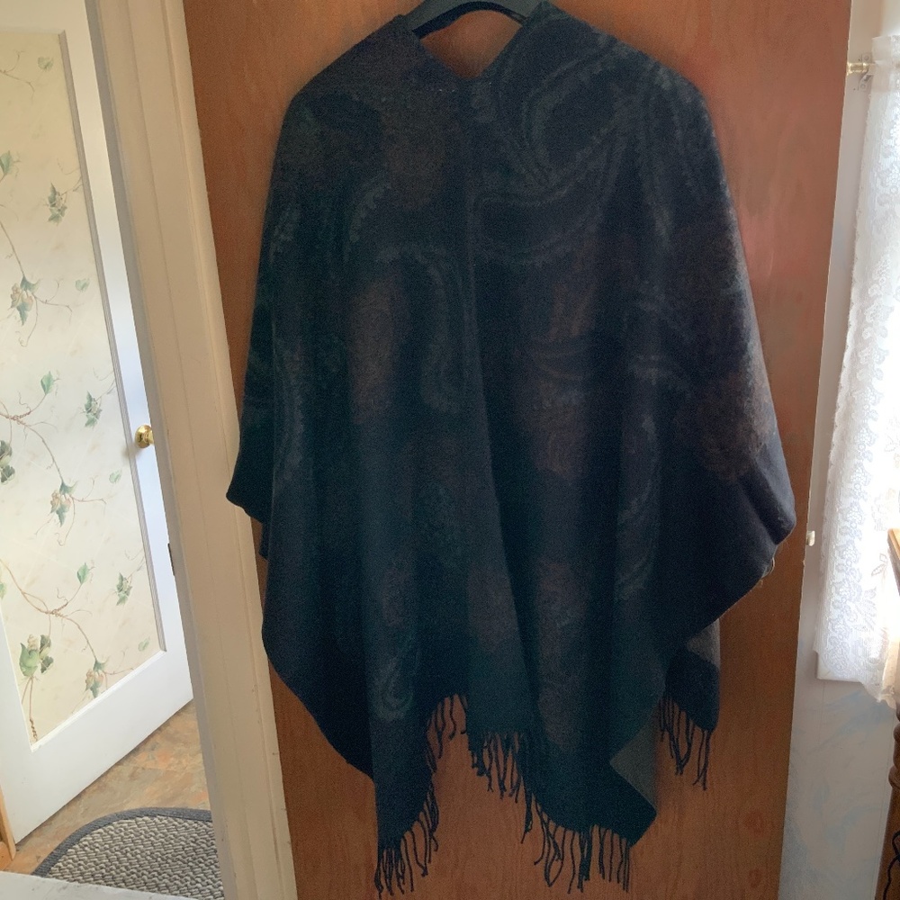29 PALMS Paisley Ruana Wrap - Picture 2 of 3